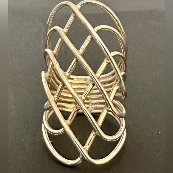 Silver wire geometric design ring - Picture 1 of 5